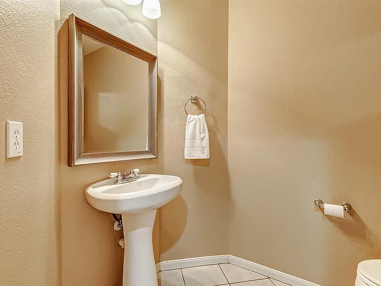 6303 Applewood Forest Dr — Photo 10