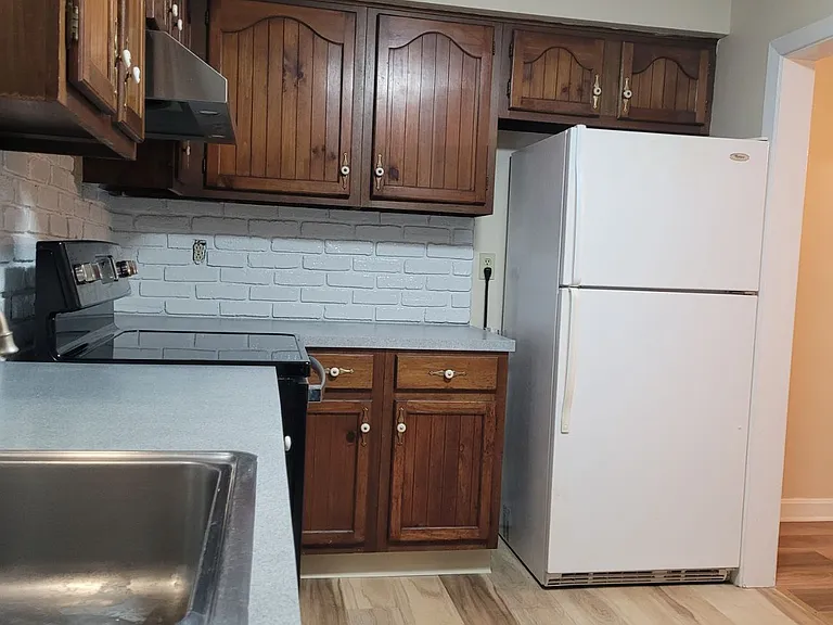 Kitchen (new counters and backsplash)