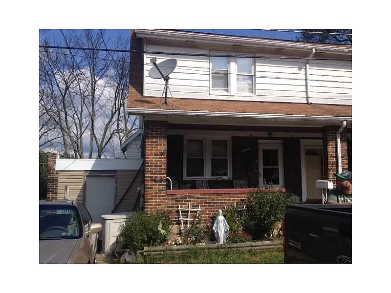 125 Montville St photo 1