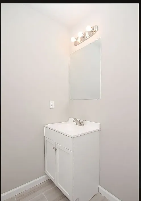 Studio, 500 sqft, $1,050 — Photo 3