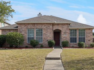 1328 Marvin Gdns, Lancaster, TX 75134