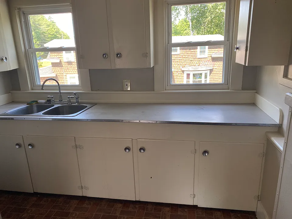 45 Maple St #3