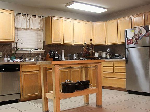 3rd image of 1135 E 49th Pl