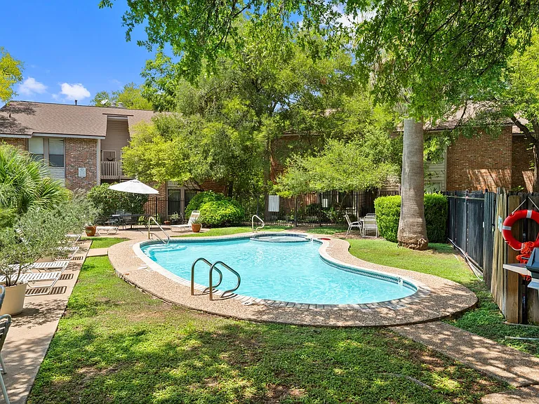 3839 Dry Creek Dr #202 — Photo 3