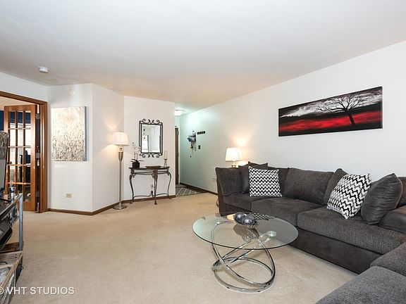 4th image of 1751 Sleepy Hollow Ct APT 1