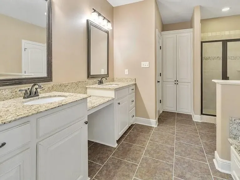 2750 Ithaca Dr — Photo 8
