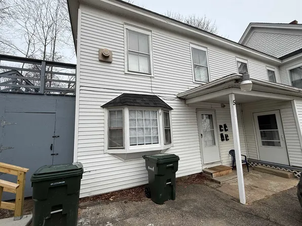 5 Washington St APT 4, Laconia, NH 03246