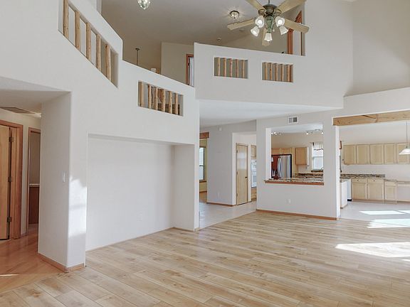 5th image of 10943 Carreta Dr NW