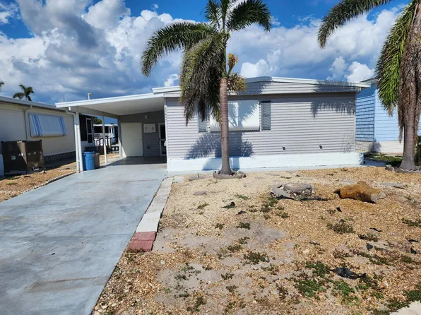 17861 Eglantine Ln, Fort Myers Beach, FL 33931