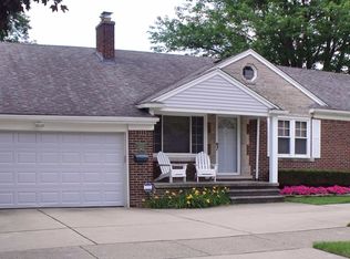21120 E Twelve Mile Rd, Saint Clair Shores, MI 48081