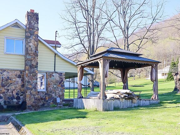 3rd image of 48 Bow Hunter Way
