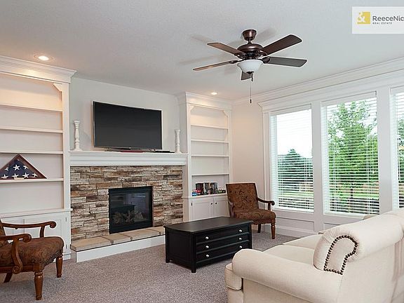 5th image of 333 SE Golden Ln