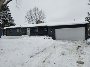 16320 Devon Dr, Minnetonka, MN 55345