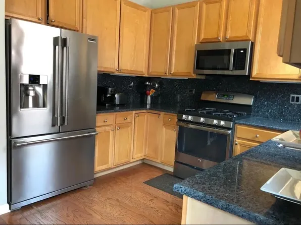 842 W 15th Pl, Chicago, IL 60608