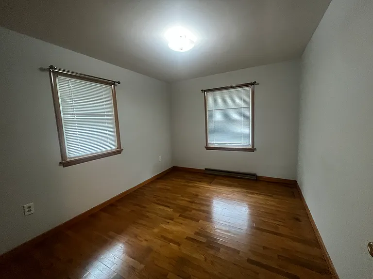 1530 Franklin Ave — Photo 5