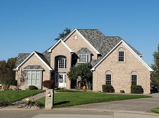 208 Links Ln, Waterloo, IL 62298