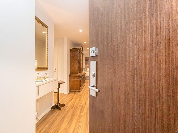 4th image of 100 Saghalie Rd #105