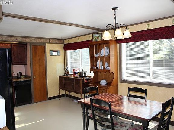 4th image of 8605 NE 149th Ave