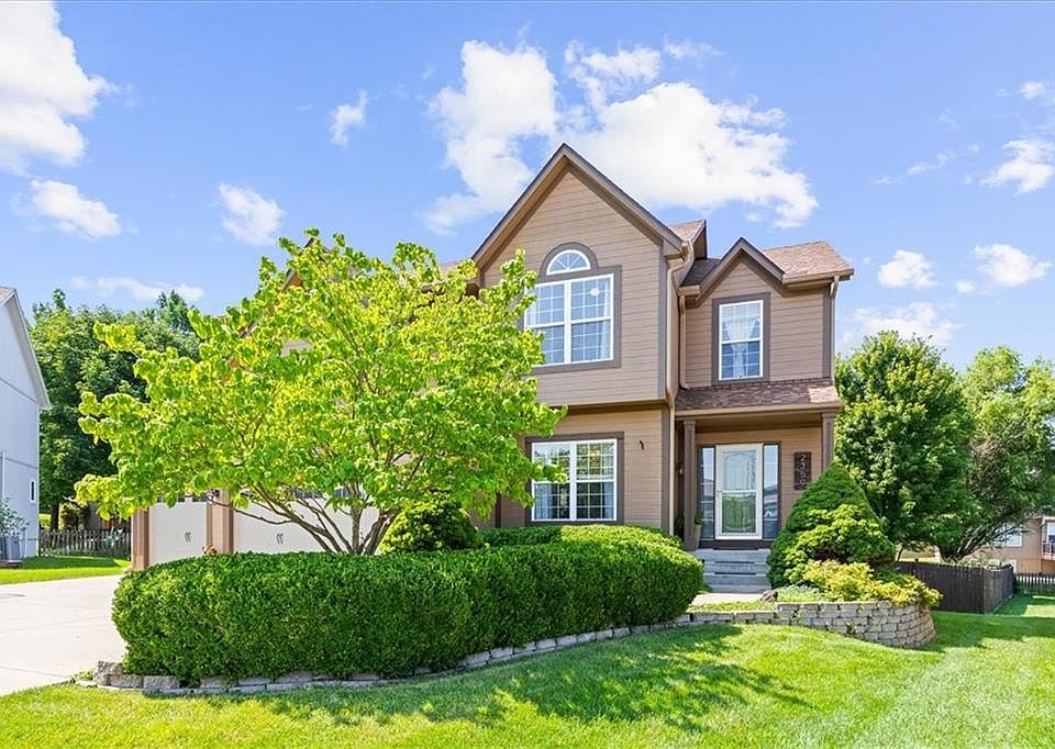 1st image of 2359 SW Eagle View Dr