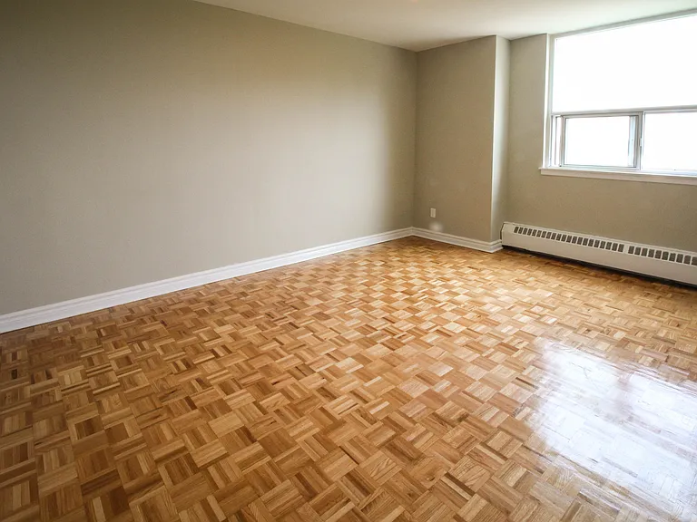1850 Bloor St E — Photo 6