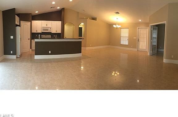 5th image of 2408 Dickens Ave N