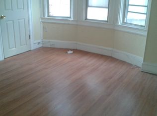 526 W Ingham Ave, Ewing, NJ 08638