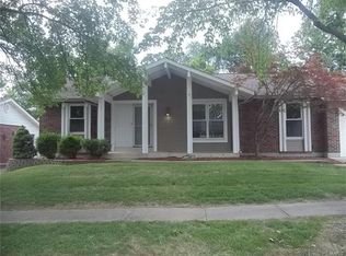 5545 Windford Dr, Saint Louis, MO 63129