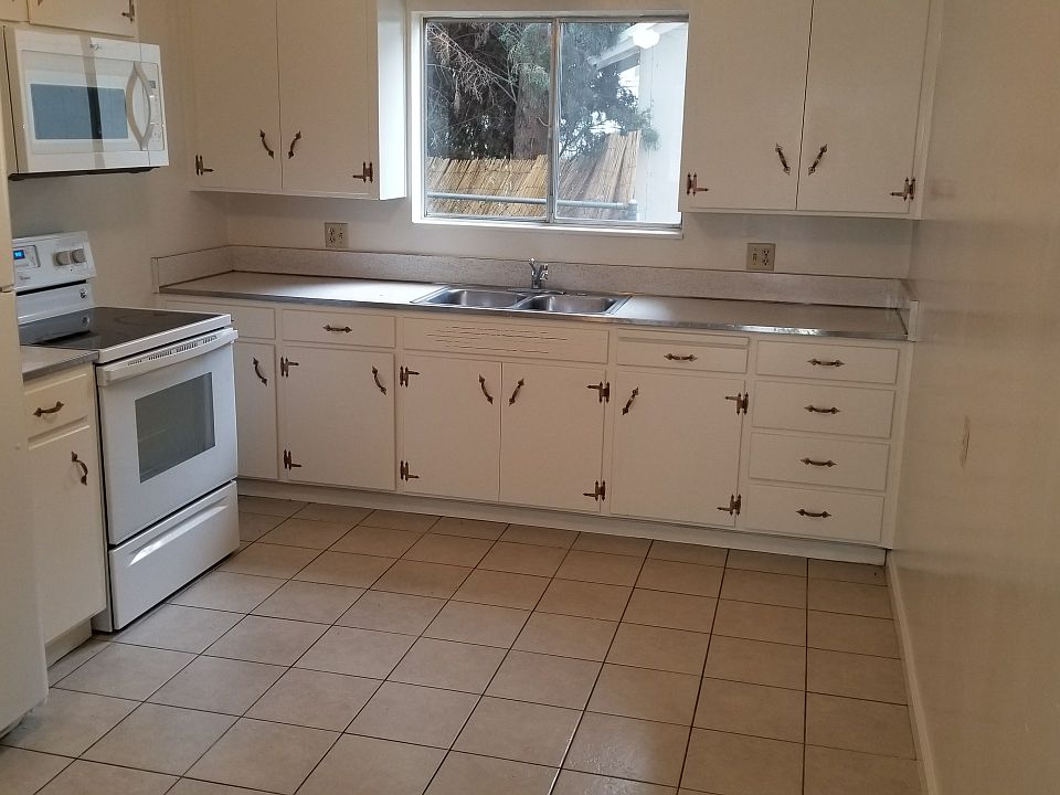 1st image of 225 W Eaton Ave APT 5