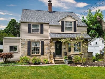 2278 Traymore Rd, University Heights, OH, 44118