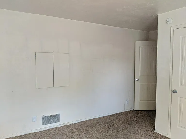 mini_Bedroom_2 (2)_05182023