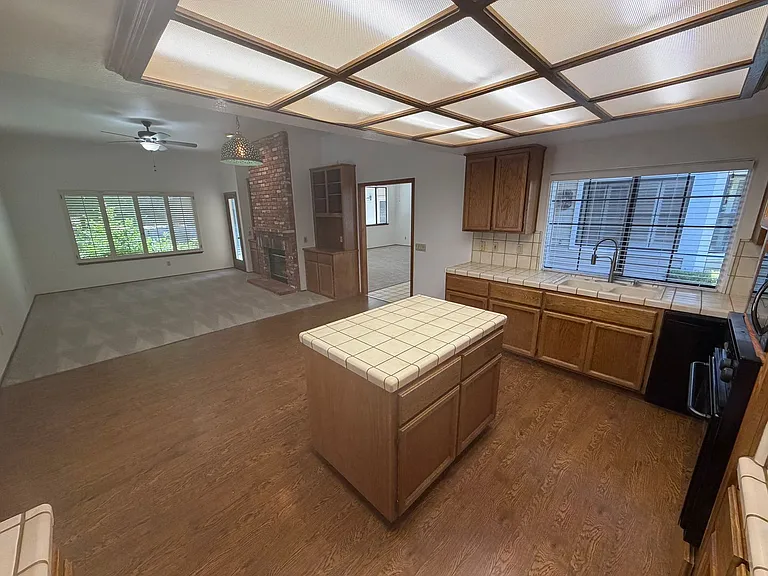 11674 Prospect Hill Dr — Photo 14