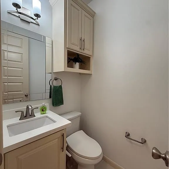 2818 Esmeralda St — Photo 27