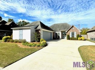 14053 Doe Run Dr, Prairieville, LA 70769