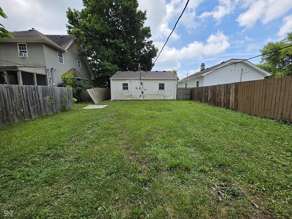 2nd image of 1524 E Legrande Ave