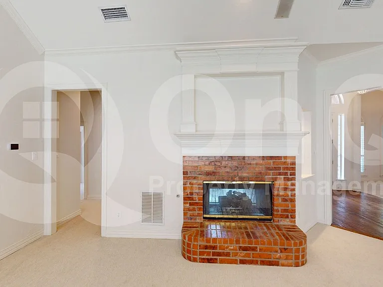 1306 Granger Dr — Photo 5