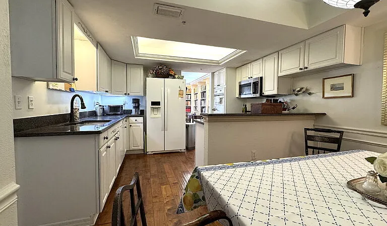 1 John Anderson Dr #405 — Photo 14