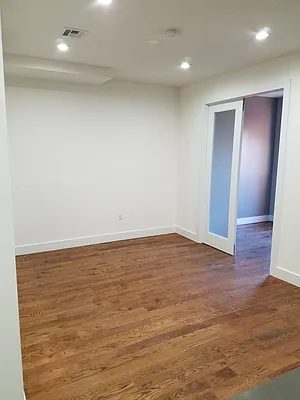 Rented by MBC Group LLC | media 4