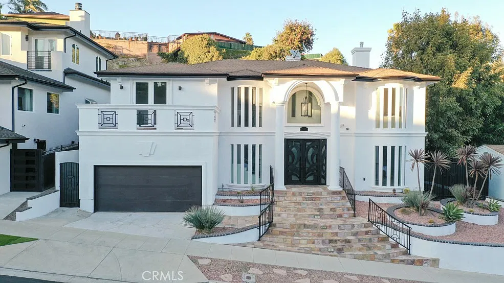4 bed, 3815 sqft, $9,000 — Photo 1