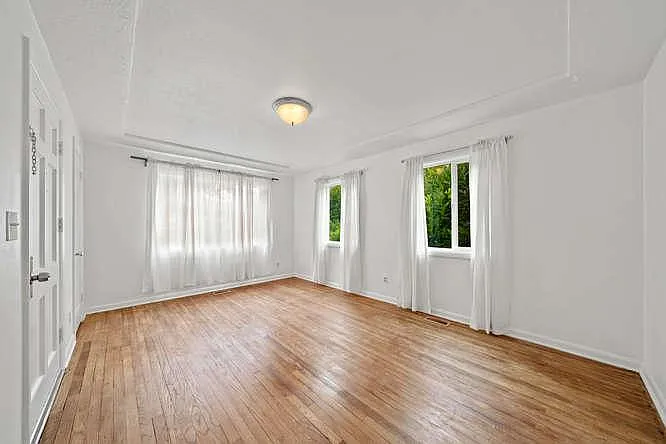 8808 N Peninsular Ave — Photo 6