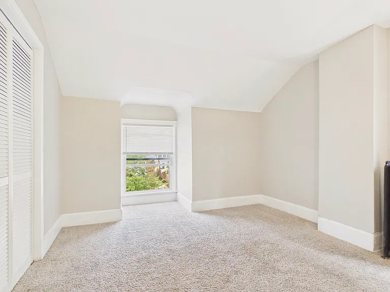2614 Lexington St — Photo 10