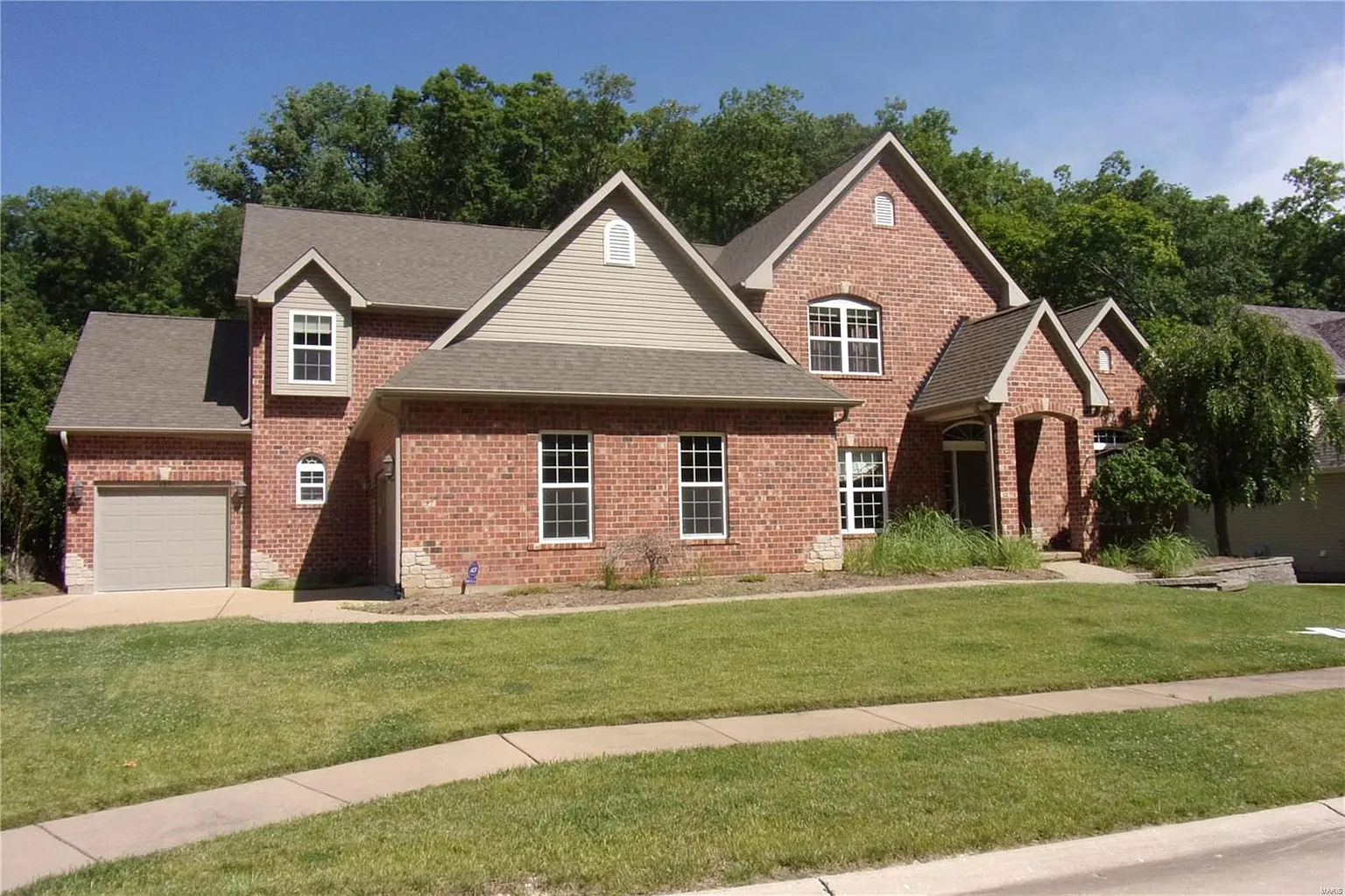 785 Southern Hills Dr photo 1