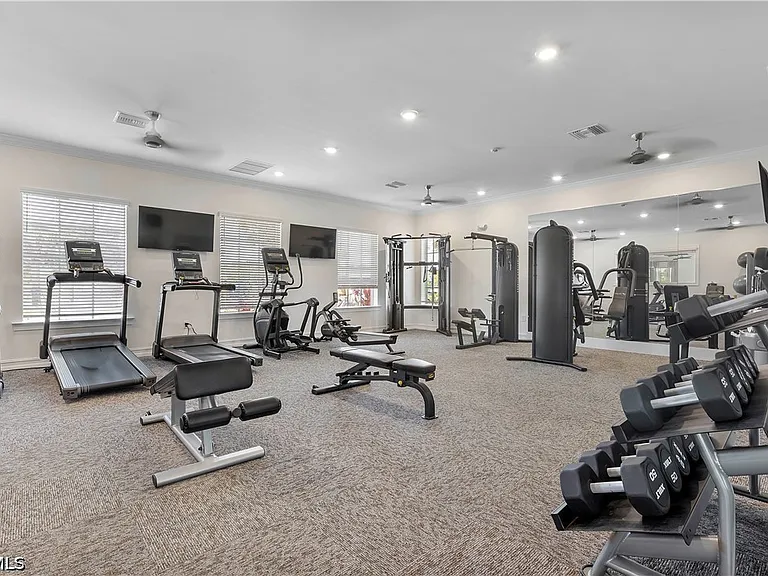 17639 Wild Iris Ln — Photo 33