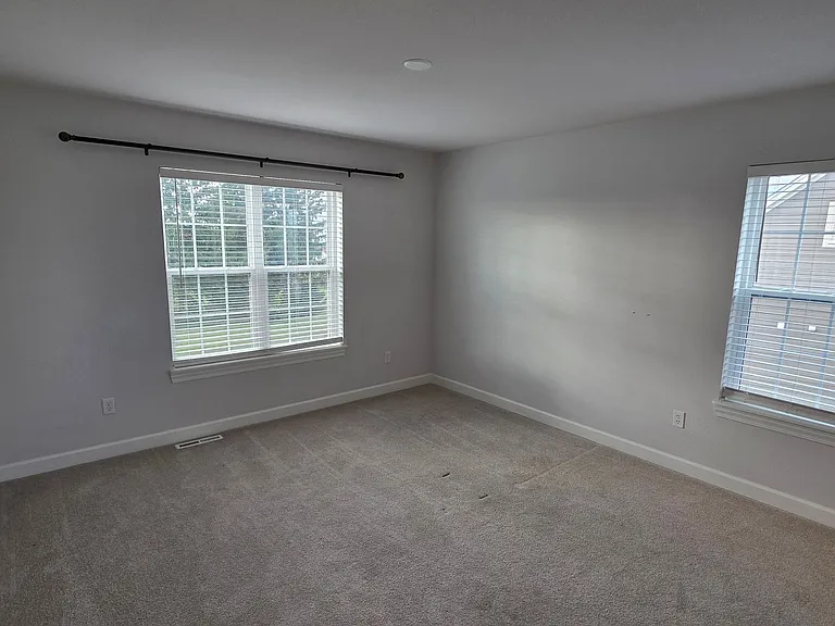 W239N3743 River Birch Ct — Photo 25