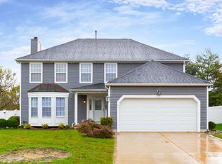 7 Red Bank Dr, Sicklerville, NJ 08081