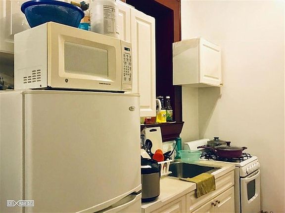 4th image of 108 E 97th St APT 1E