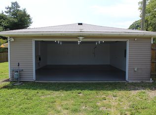 2710 E Jackson St, Springfield, IL 62703