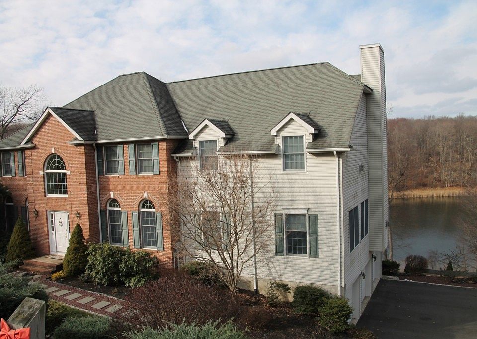 1st image of 6 Highland Ct