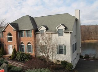 6 Highland Ct, Newton, NJ 07860