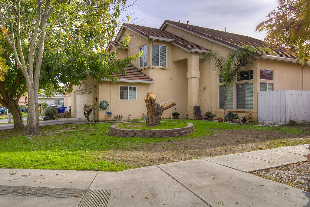 754 Alcoy Dr photo 1