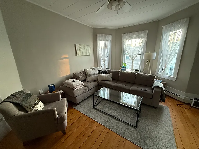 186 L St #3 — Photo 4